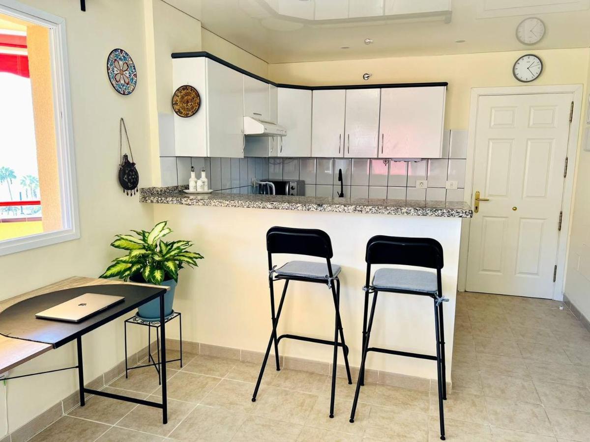 Cozy Beachfront Flat With Pool & Panoramic Sea View Terrace Leilighet Puerto de Santiago  Eksteriør bilde